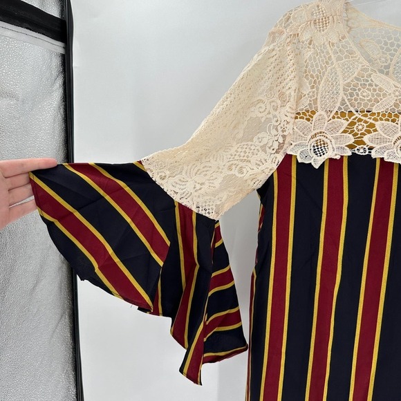 Bluheaven Black Red Striped Bell Sleeve Ruffle Hem Lace Shift Dress Size Medium - Picture 6 of 13